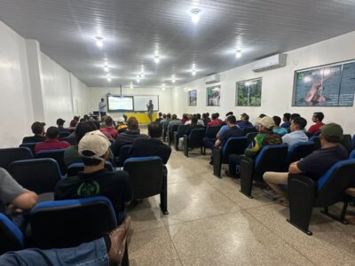 SEMAGRI promove curso de operação de recolhedora de café e fortalece a capacitação de produtores e trabalhadores rurais